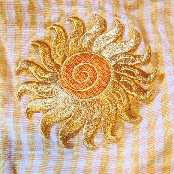 Yellow plaid sun sunflower embroidered button up - Picture 4 of 8